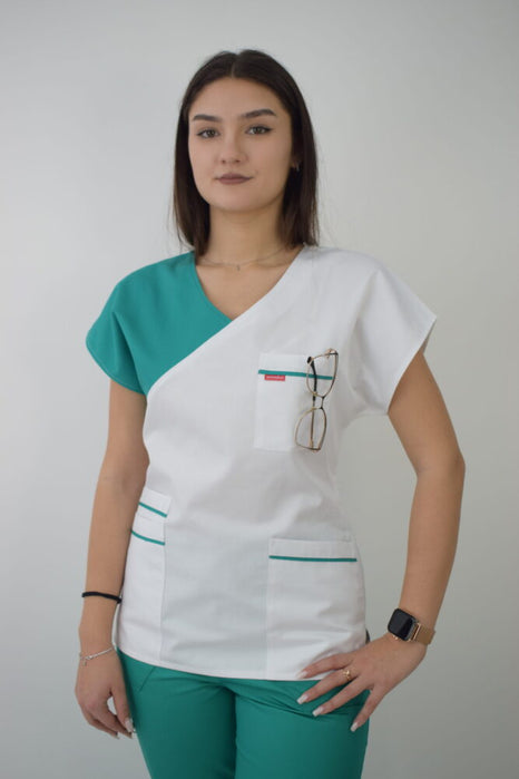 Uniforma Pentru Femei A02 Alb + Verde Inchis Cu Pantaloni Albi