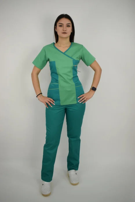 Uniforma Pentru Femei D06 Verde Deschis + Verde Inchis Cu Pantaloni Verde Inchis