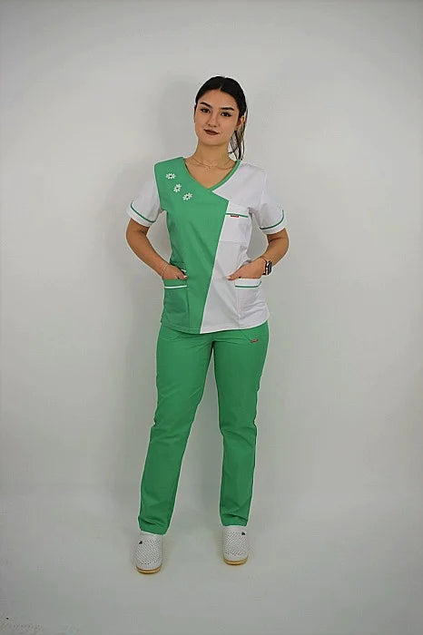 Uniforma Pentru Femei Model A02BC Verde Deschis Cu Pantaloni