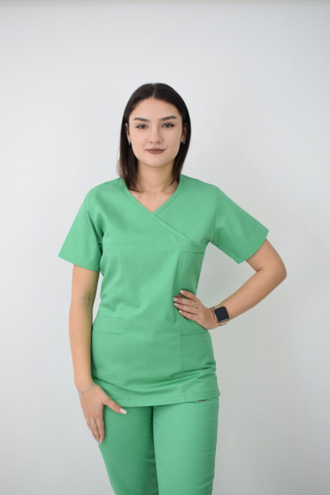 Uniforma Pentru Femei D06 Verde Deschis Cu Pantaloni