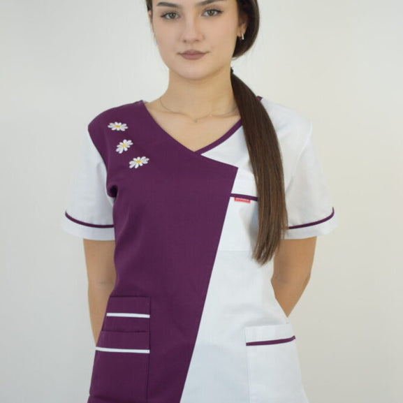Uniforma Pentru Femei Model A02BC Violet Cu Pantaloni