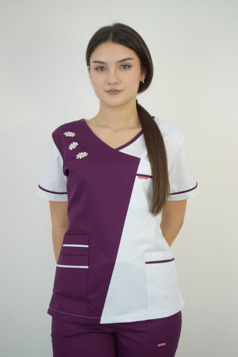 Uniforma Pentru Femei Model A02BC Violet Cu Pantaloni