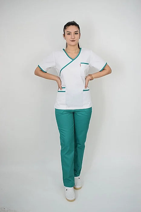 Uniforma Pentru Femei A08 Alb + Verde Inchis Cu Pantaloni